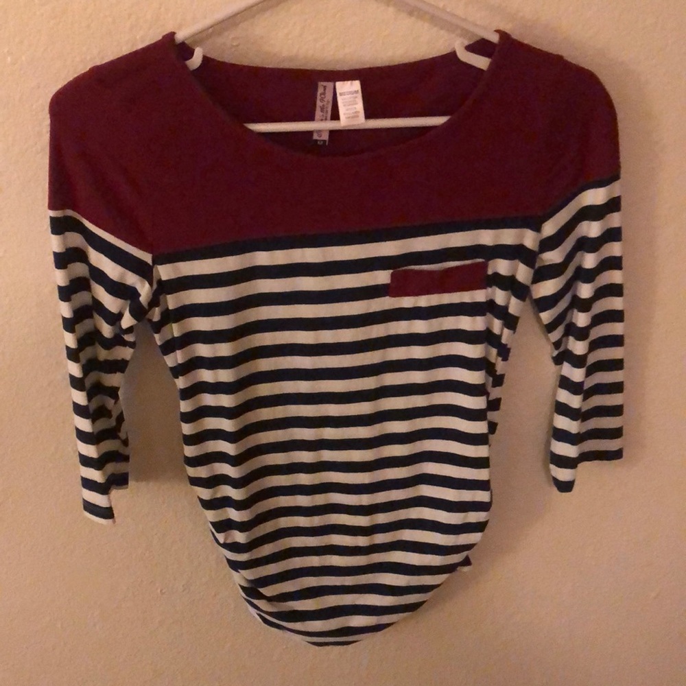 Half arm sleeve top